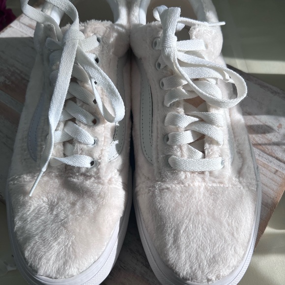 Vans Shoes - NWOT Sherpa Vans